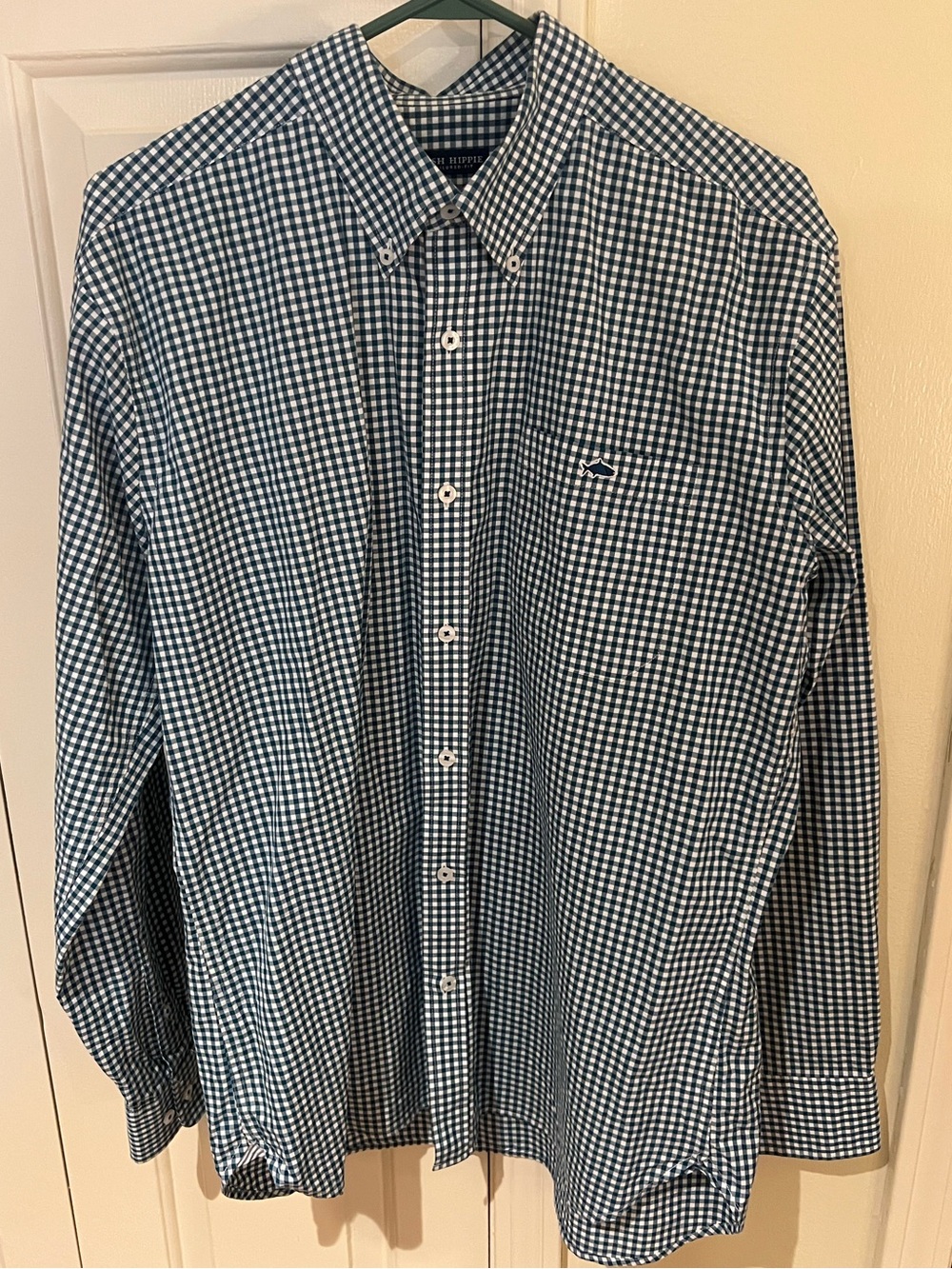 Fish Hippie L button down